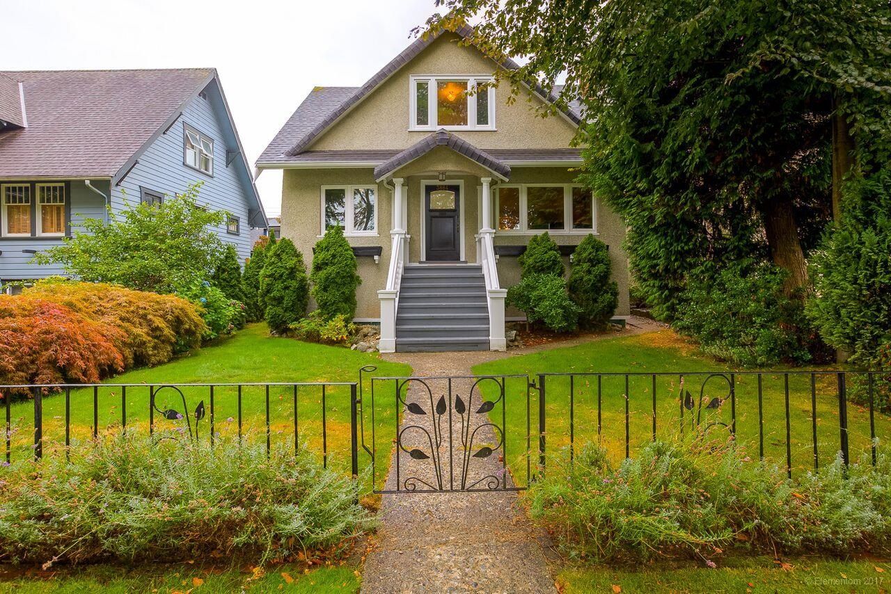 Main Photo: 3884 W 20TH Avenue in Vancouver: Dunbar House for sale in "DUNBAR" (Vancouver West)  : MLS®# R2667257
