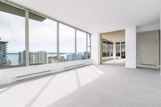 Photo 3: 802 570 18TH Street in West Vancouver: Ambleside Condo for sale : MLS®# R2710269