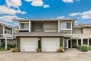 Photo 1: Townhouse for sale : 2 bedrooms : 173 Admiral Way in Costa Mesa