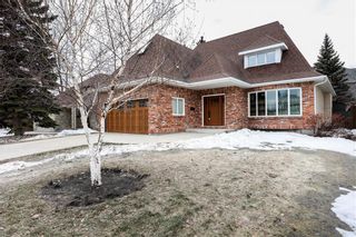 Photo 1: 70 Mayfield Crescent in Winnipeg: Charleswood Residential for sale (1G)  : MLS®# 202308341