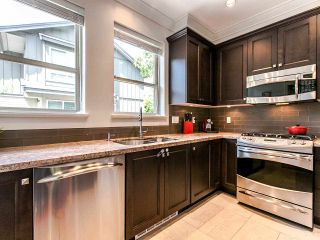 Photo 3: 27 897 PREMIER Street in North Vancouver: Lynnmour Townhouse for sale in "Legacy @ Nature's Edge" : MLS®# R2077735
