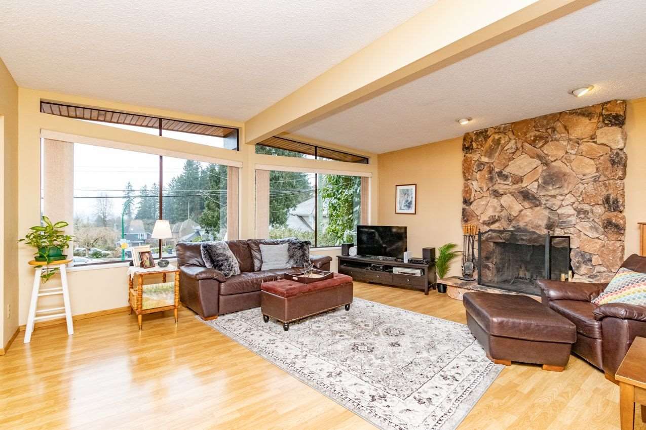 Photo 2: Photos: 2442 CARNATION Street in North Vancouver: Blueridge NV House for sale in "BLUERIDGE" : MLS®# R2540353