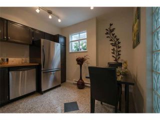 Photo 7: 11 877 W 7TH Avenue in Vancouver: Fairview VW Townhouse for sale in "EMERALD COURT" (Vancouver West)  : MLS®# V1061209