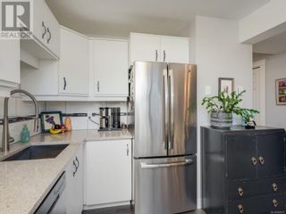 Photo 10: 2719 Asquith St in Victoria: House for sale : MLS®# 960913