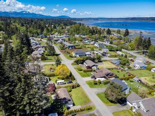 Photo 4: 3821 Laurel Dr in Royston: CV Courtenay South Manufactured Home for sale (Comox Valley)  : MLS®# 904060