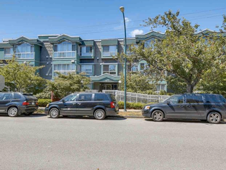 Photo 15: #110-2211 Wall St in Vancouver: Hastings Condo for sale (Vancouver East)  : MLS®# R2192905