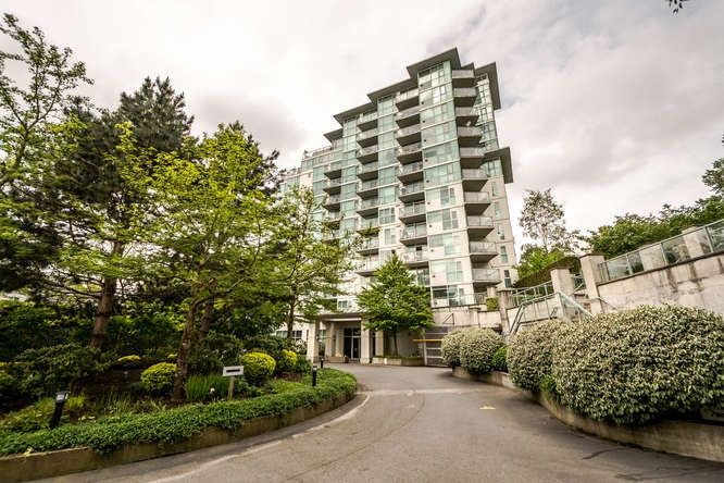 Main Photo: 302 2733 CHANDLERY PLACE in Vancouver: Fraserview VE Condo for sale (Vancouver East)  : MLS®# R2169175