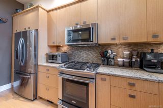 Photo 12: 13 1020 Richardson St in Victoria: Vi Downtown Row/Townhouse for sale : MLS®# 914270