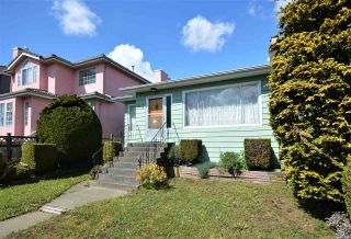 Photo 2: 2719 E 46TH AVENUE in Vancouver: Killarney VE House for sale (Vancouver East)  : MLS®# R2571343