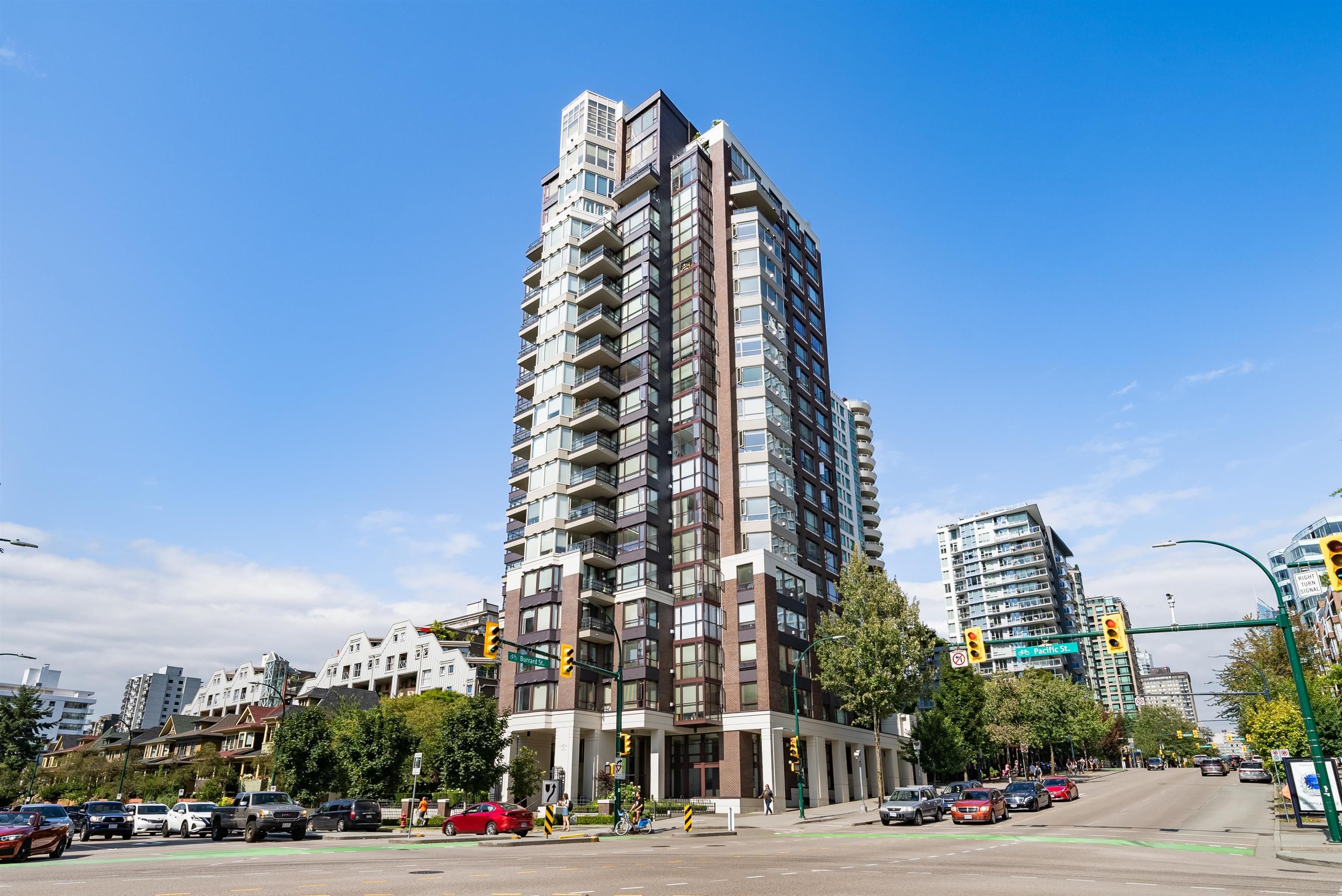 1708 1003  PACIFIC Street, Vancouver