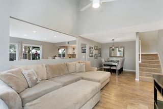 Photo 4: SOUTHWEST ESCONDIDO House for sale : 3 bedrooms : 1289 Lancer Glen in Escondido
