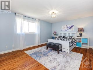 Photo 15: 69 CASTLETHORPE CRESCENT in Ottawa: House for sale : MLS®# 1386892