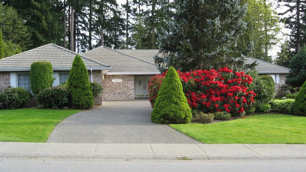 Main Photo: 13070 22A Avenue in Surrey: Elgin Chantrell House for sale in "Ocean Park" (South Surrey White Rock)  : MLS®# F1203784