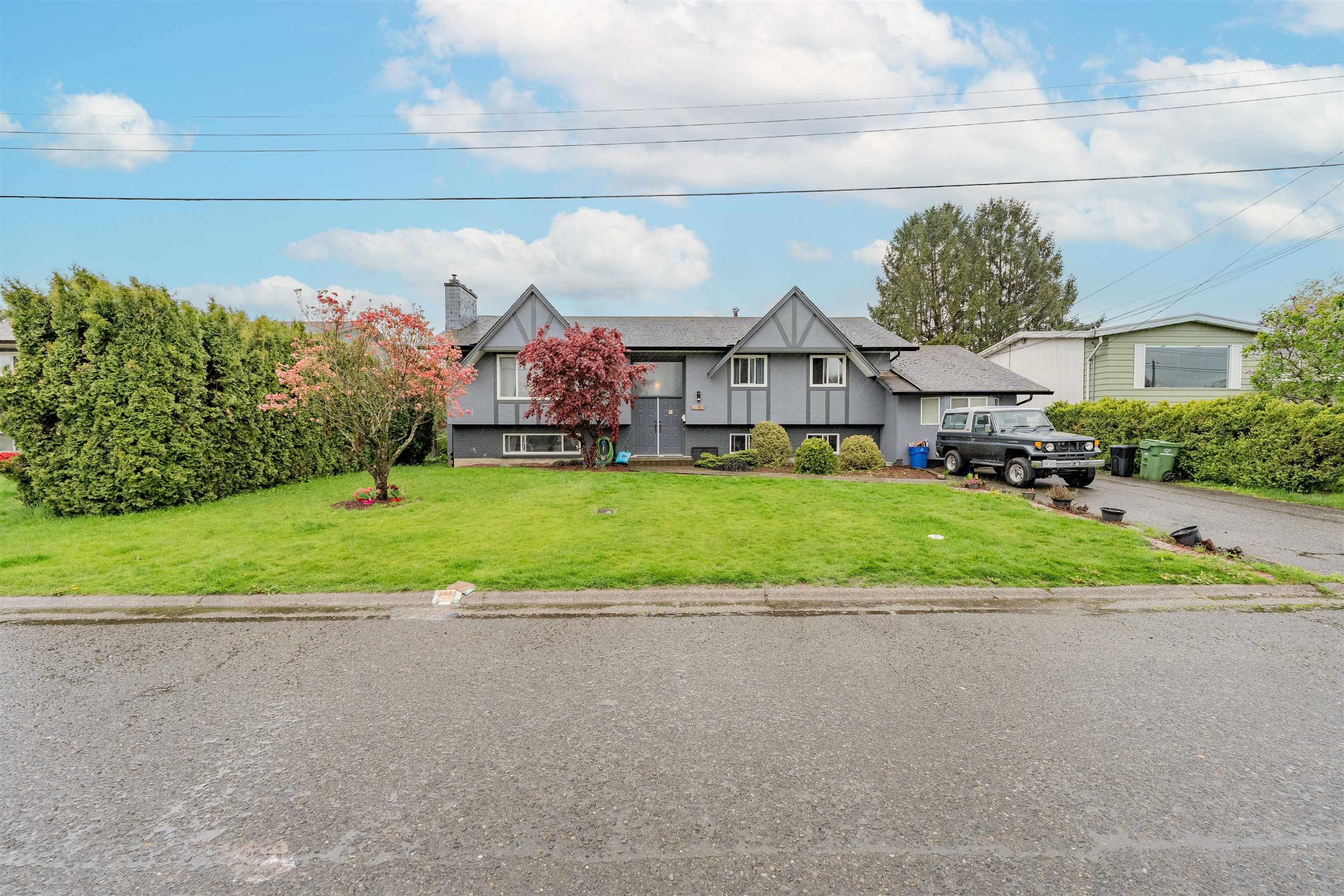 Main Photo: 46538 MCCAFFREY Boulevard in Chilliwack: Chilliwack E Young-Yale House for sale : MLS®# R2683448
