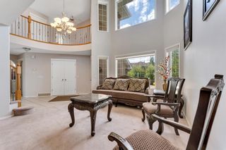 Photo 4: 138 Springbluff Heights SW in Calgary: Springbank Hill Detached for sale : MLS®# A2051713