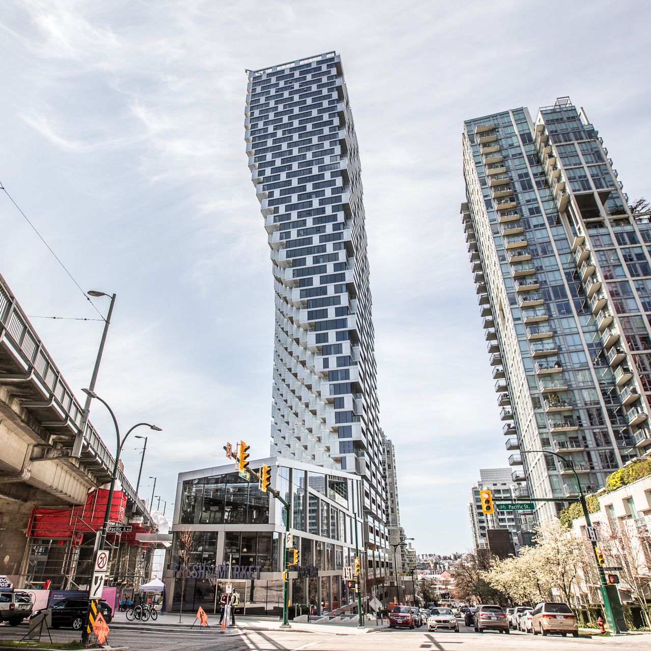 Main Photo: 4505-1480 HOWE ST in VANCOUVER: Yaletown Condo for sale (Vancouver West)  : MLS®# R2612302
