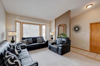 Photo 3: 87 Sunlake Road SE in Calgary: Sundance Detached for sale : MLS®# A1225033