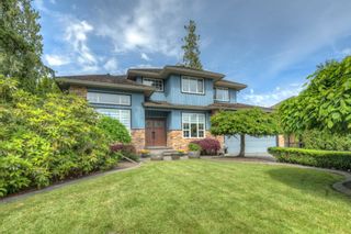 Photo 1: 20957 YEOMANS Crescent in Langley: Walnut Grove House for sale in "YEOMANS" : MLS®# R2673024