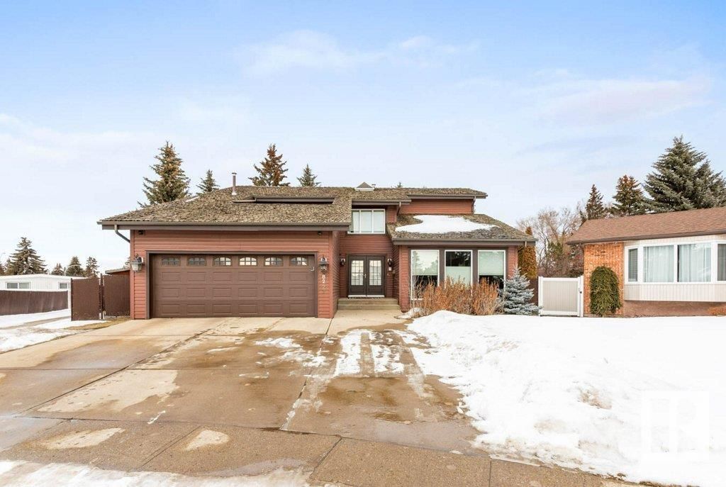 Main Photo: 8227 186 Street in Edmonton: Zone 20 House for sale : MLS®# E4327736