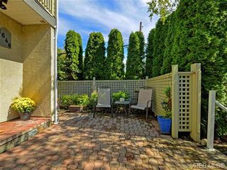 Photo 3: 1646 Myrtle Ave in VICTORIA: Vi Oaklands Row/Townhouse for sale (Victoria)  : MLS®# 741520