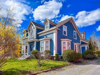 Photo 1: 9815 Main Street in Canning: Kings County Residential for sale (Annapolis Valley)  : MLS®# 202206093