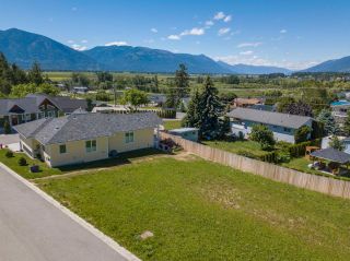 Photo 2: 10 - 405 CANYON STREET in Creston: Vacant Land for sale : MLS®# 2466033