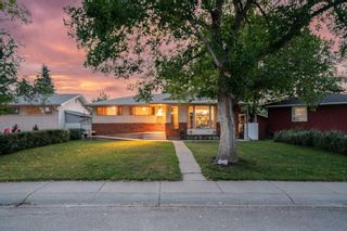 Main Photo: 2355 Lincoln Drive SW in Calgary: North Glenmore Park Detached for sale : MLS®# A2078837