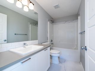 Photo 4: 48 SKYVIEW Circle NE in Calgary: Skyview Ranch Row/Townhouse for sale : MLS®# C4201044
