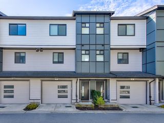 Main Photo: 3 34825 DELAIR Road in Abbotsford: Abbotsford East Townhouse for sale : MLS®# R2879710