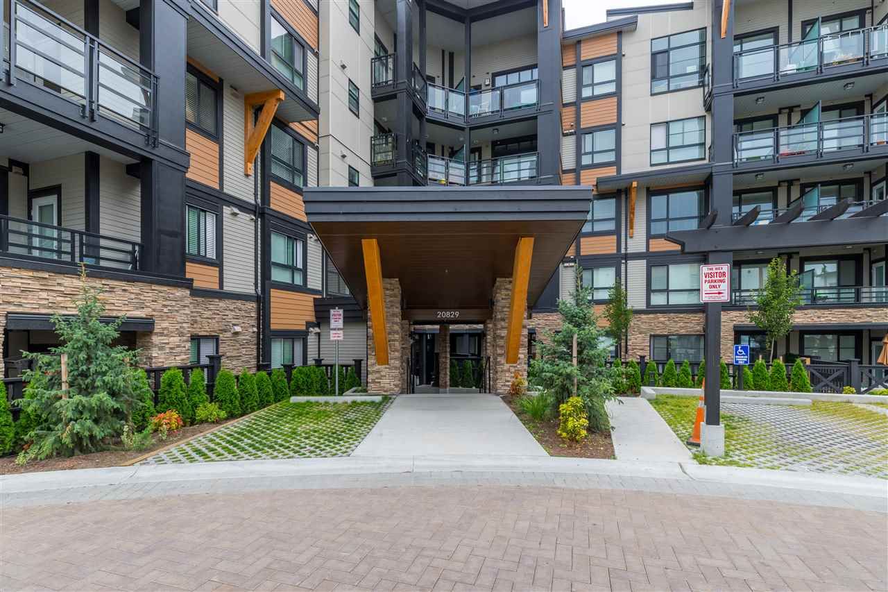 Main Photo: 312 20829 77A AVENUE in Langley: Willoughby Heights Condo for sale : MLS®# R2425055