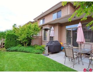 Photo 10: 43 16655 64TH Avenue in Surrey: Cloverdale BC Townhouse for sale in "Ridgewoods @ Northview" (Cloverdale)  : MLS®# F2822029