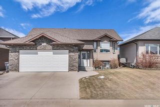 Photo 1: 304 Nicklaus Drive in Warman: Residential for sale : MLS®# SK966799
