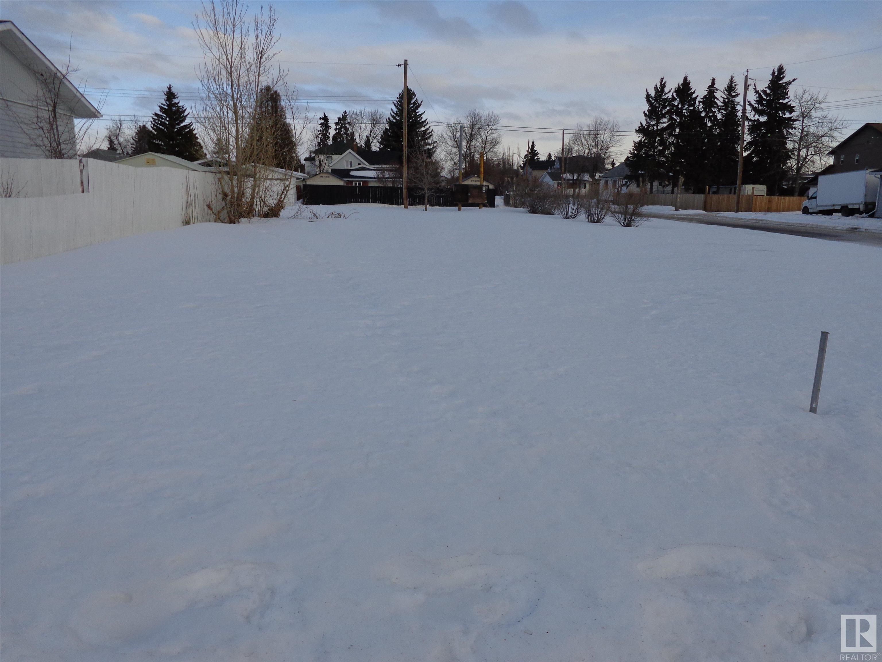 Main Photo: 9702 101 Street: Morinville Vacant Lot/Land for sale : MLS®# E4277231