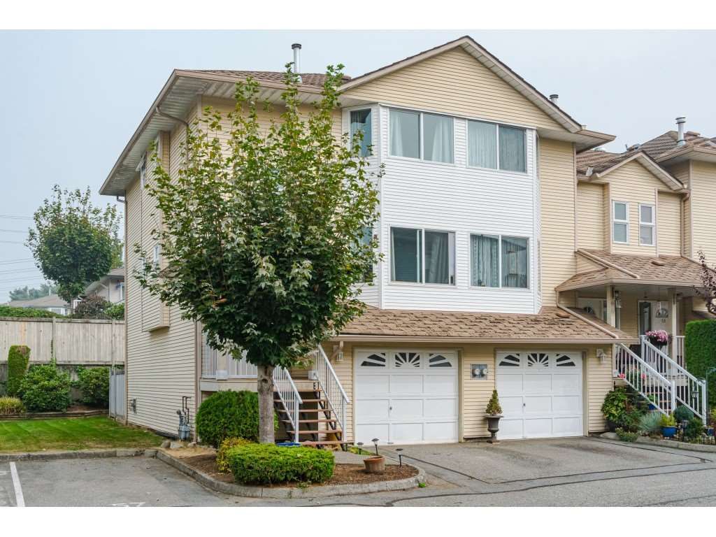 Main Photo: 57 3087 IMMEL Street in Abbotsford: Central Abbotsford Townhouse for sale in "Clayburn Estates" : MLS®# R2498708