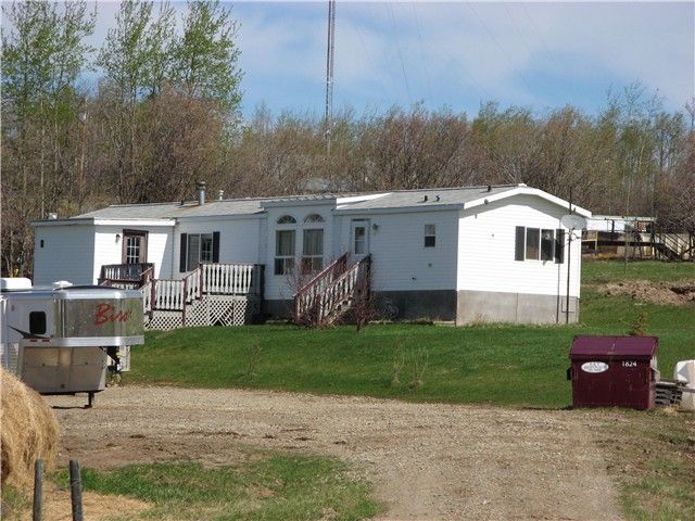 Photo 1: Photos: 13024 MARK Avenue in Charlie Lake: Lakeshore Manufactured Home for sale (Fort St. John (Zone 60))  : MLS®# N227341