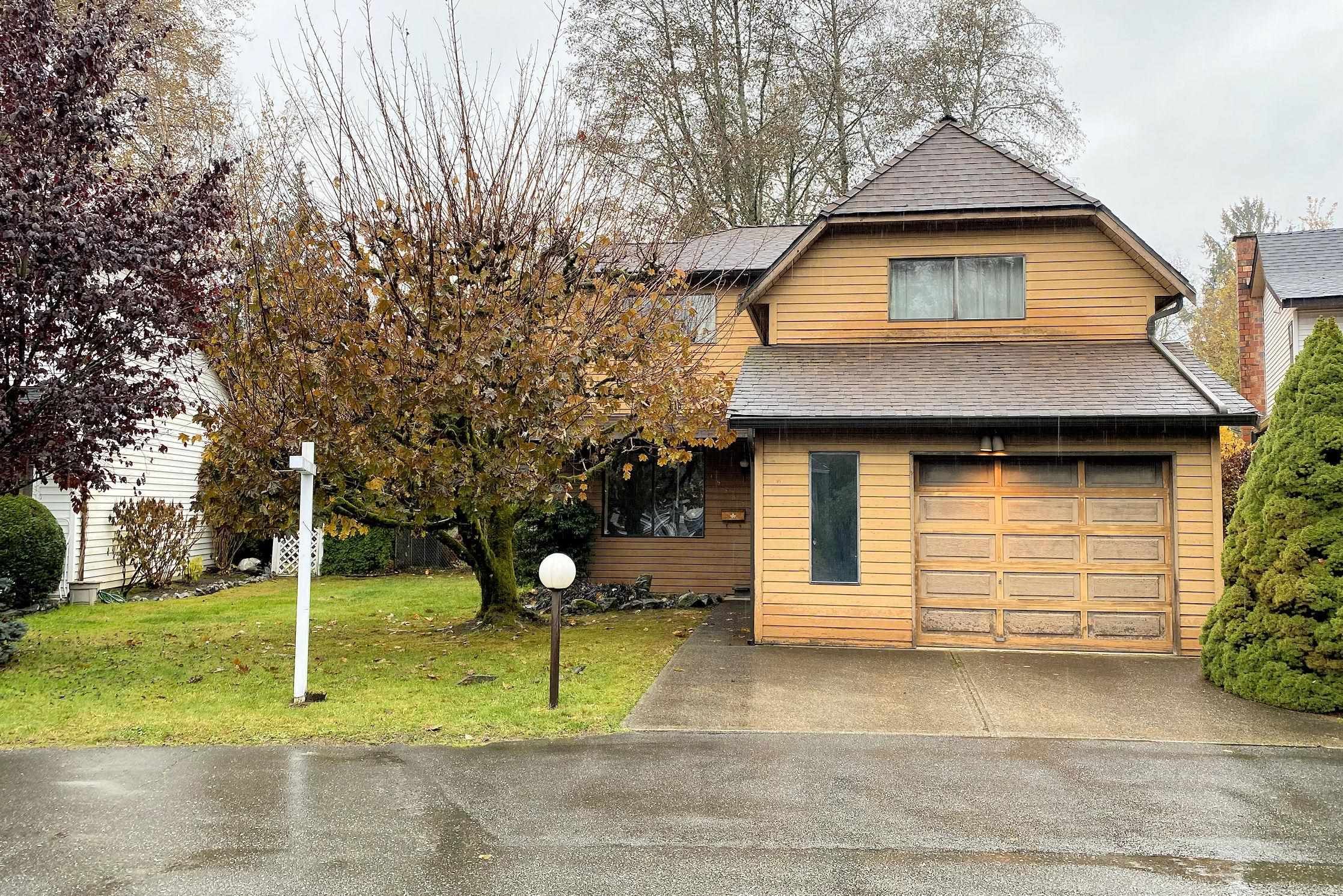 Main Photo: 19857 50A Avenue in Langley: Langley City House for sale : MLS®# R2739711