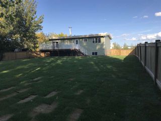 Photo 2: 10050 257 Road in Fort St. John: Fort St. John - Rural W 100th House for sale in "AIRPORT SUBDIVISION" (Fort St. John (Zone 60))  : MLS®# R2405365