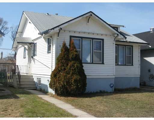 Main Photo: 990 GARFIELD Street North in WINNIPEG: West End / Wolseley Residential for sale (West Winnipeg)  : MLS®# 2905782