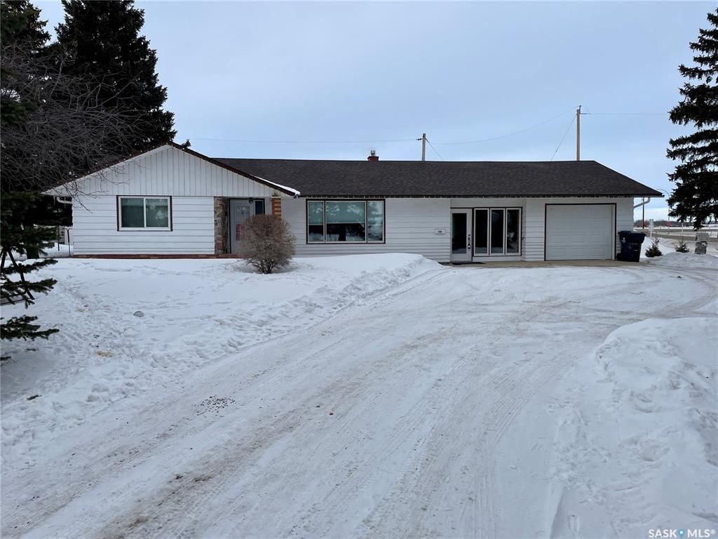 Main Photo: 106 Assiniboia Avenue in Earl Grey: Residential for sale : MLS®# SK920989