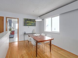 Photo 4: 243 E 39TH Avenue in Vancouver: Main House for sale in "Main Street" (Vancouver East)  : MLS®# R2202023