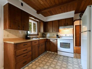 Photo 10: 978 Bray Ave in Langford: La Langford Proper House for sale : MLS®# 857429