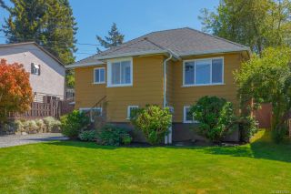 Photo 2: 555 Kenneth St in Saanich: SW Glanford House for sale (Saanich West)  : MLS®# 872541