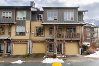 Main Photo: 38326 EAGLEWIND Boulevard in Squamish: Downtown SQ Townhouse for sale in "Streams at Eaglewind" : MLS®# R2757526