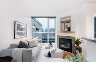 Photo 1: 1009 1068 HORNBY Street in Vancouver: Downtown VW Condo for sale in "The Canadian" (Vancouver West)  : MLS®# R2642622