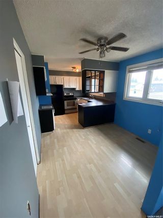 Photo 5: 3825 Diefenbaker Drive in Saskatoon: Pacific Heights Residential for sale : MLS®# SK879058