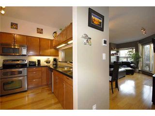 Photo 2: 34 795 W 8TH Avenue in Vancouver: Fairview VW Townhouse for sale in "DOVER POINTE" (Vancouver West)  : MLS®# V867734