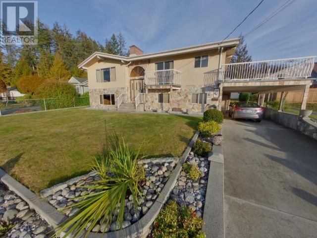 Main Photo: 4688 FERNWOOD AVE in Powell River: House for sale : MLS®# 17160