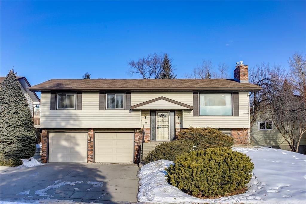 Main Photo: 6135 TOUCHWOOD Drive NW in Calgary: Thorncliffe Detached for sale : MLS®# C4291668
