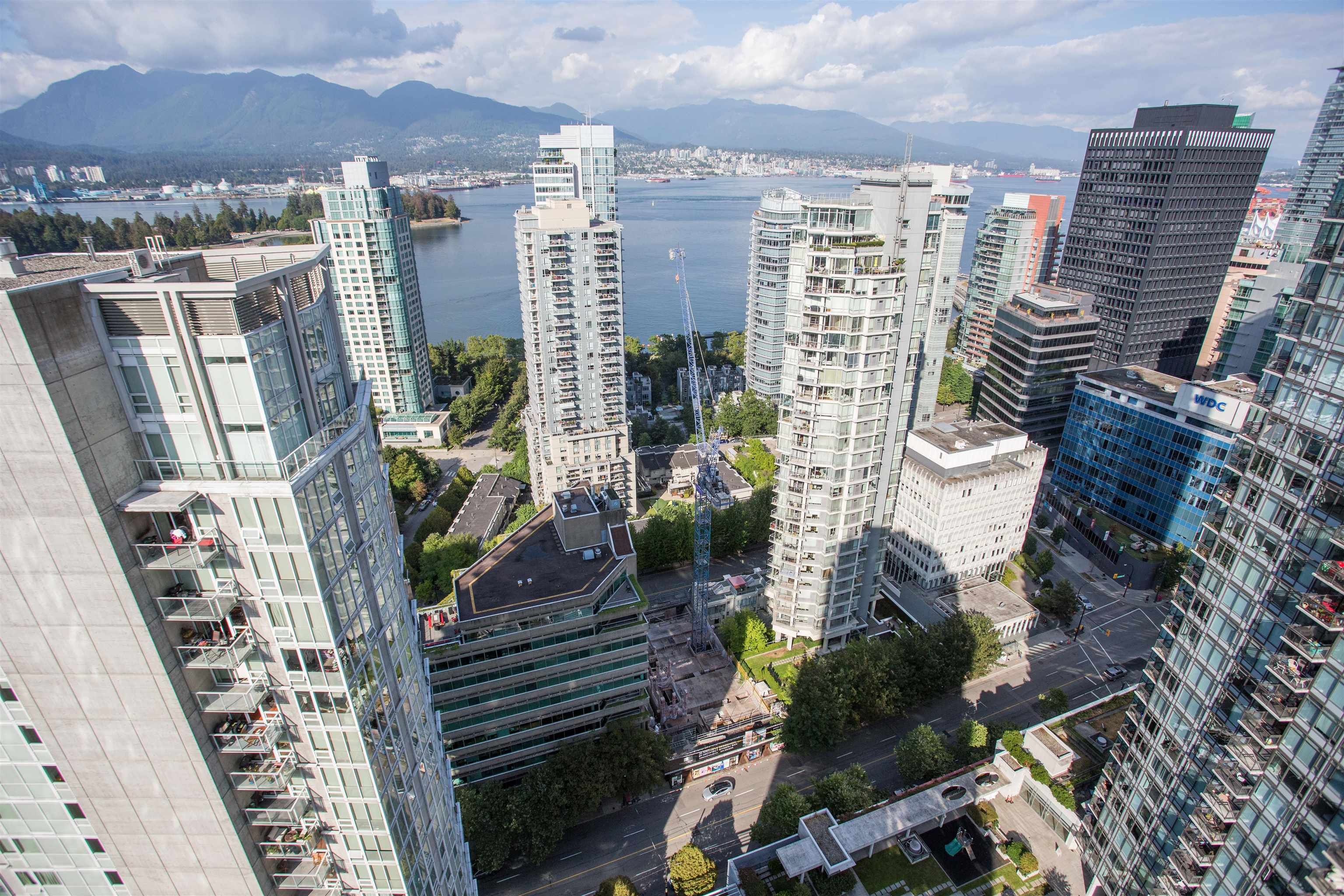 Main Photo: 3302 1238 MELVILLE STREET in Vancouver: Coal Harbour Condo for sale (Vancouver West)  : MLS®# R2615681