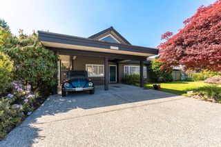 Photo 3: 1271 PINEWOOD Crescent in North Vancouver: Norgate House for sale : MLS®# R2880635
